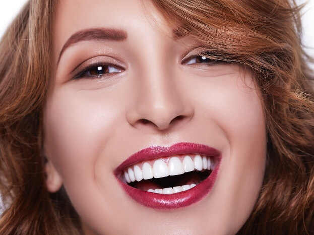 An afterimage of a patient who underwent smile makeover treatment in Beverly Hills, CA