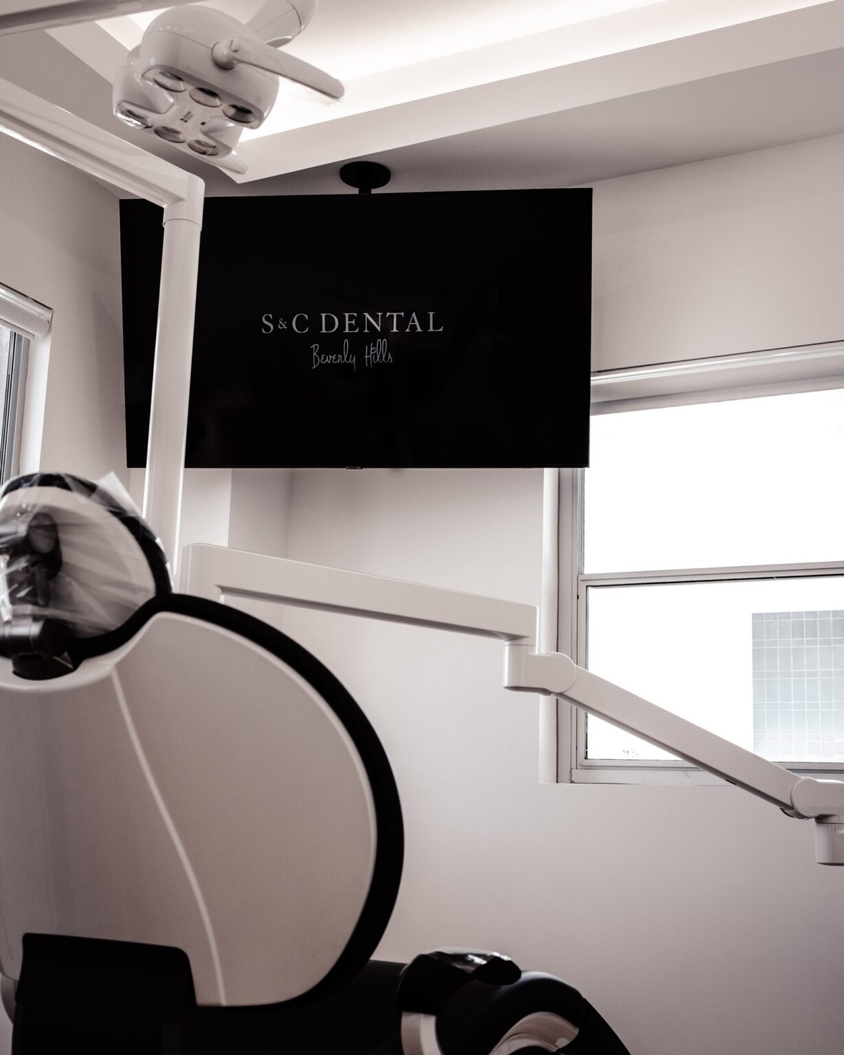 A treatment bay at S&C Dental Beverly Hills